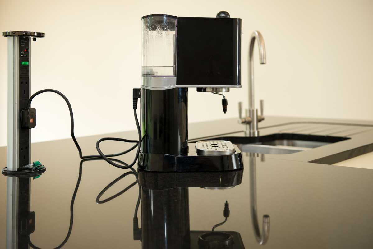 kitchen project 10 pop-up sockets