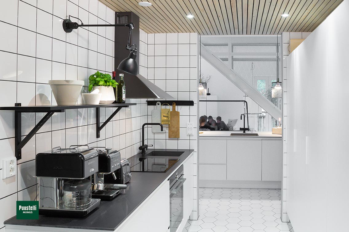 Puustelli Miinus ecological handleless kitchen with birch veneer white j-pull doors - cooking zone