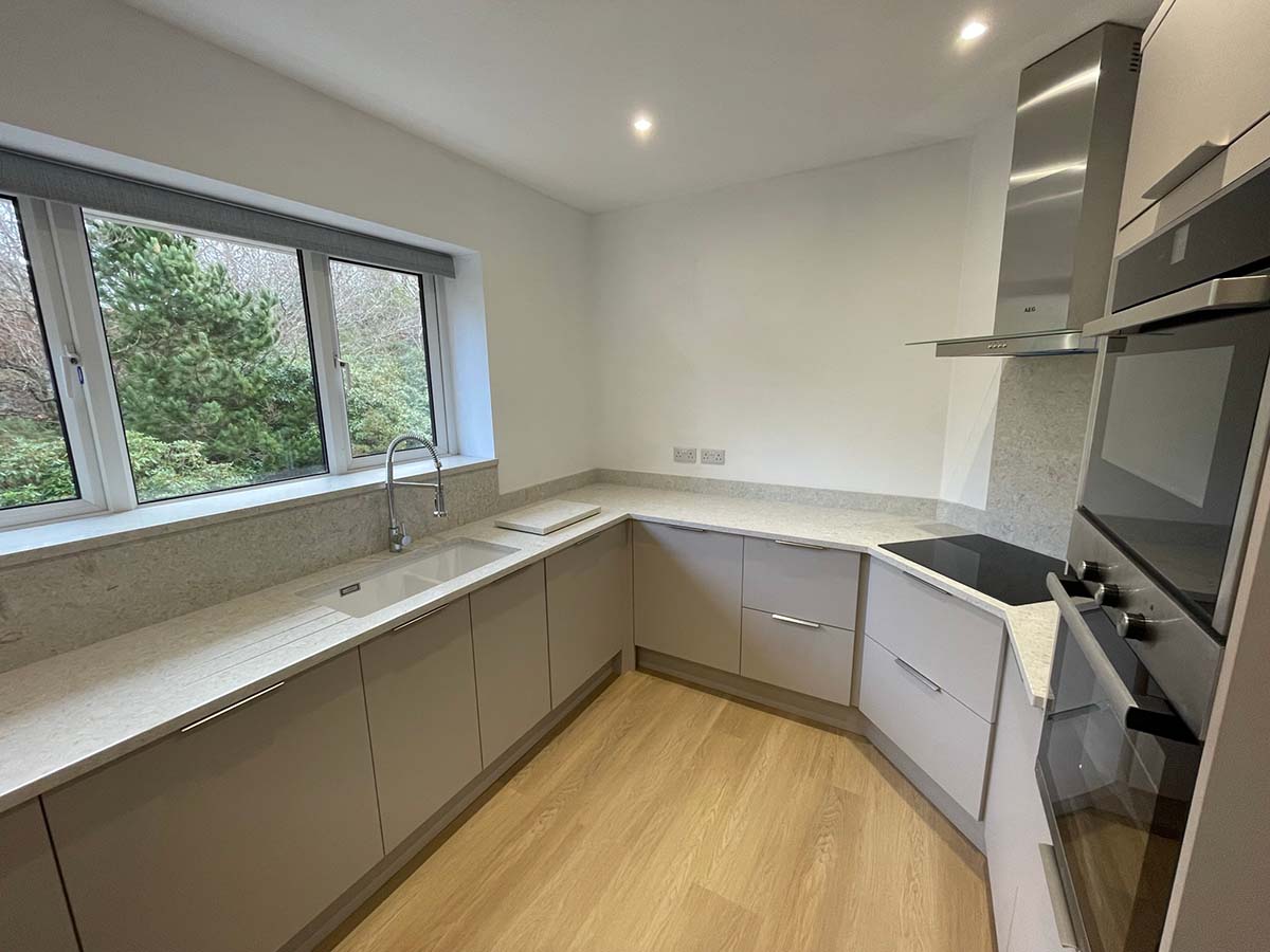 Modern kitchen in Cashmere with quartz worktops